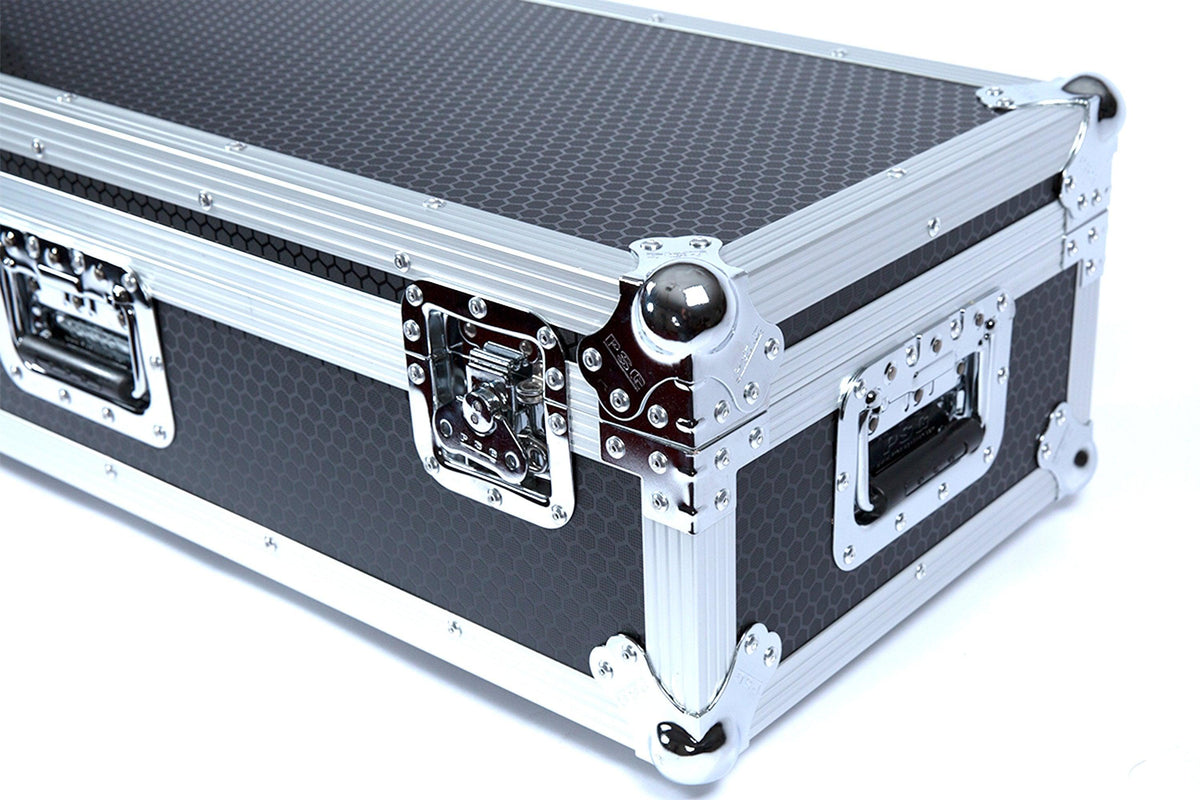 Pedaltrain JR MAX with Wheeled Tour Case in Black Honeycomb Finish - Pedaltrain - 4 Rails, 8&quot; Incline, Black Honey Comb, Classic Series, Pedal Board w/ Tour Case, Pedal Board w/ Wheeled Tour Case, Tour case - KO Music Marketing