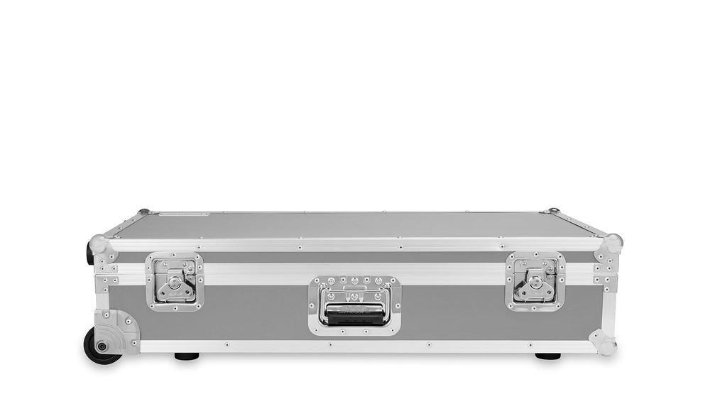 Pedaltrain Classic PRO with Wheeled Tour Case - Pedaltrain - 5 Rails, 8&quot; Incline, Classic Series, Pedal Board w/ Tour Case, Pedal Board w/ Wheeled Tour Case, Tour Case, Width: 32&quot;+ - KO Music Marketing